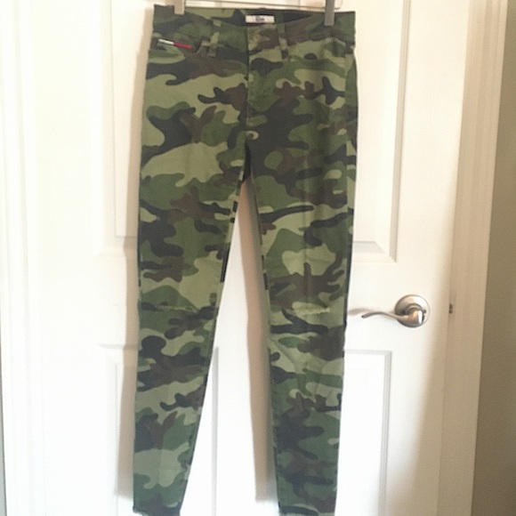 NWOT Camouflage Tommy Hilfiger Denim Legging - Picture 1 of 6